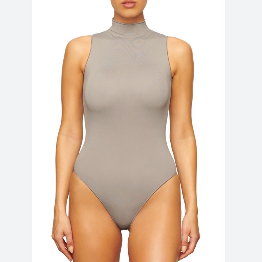 Skims Essential Mock Neck Sleeveless Bodysuit